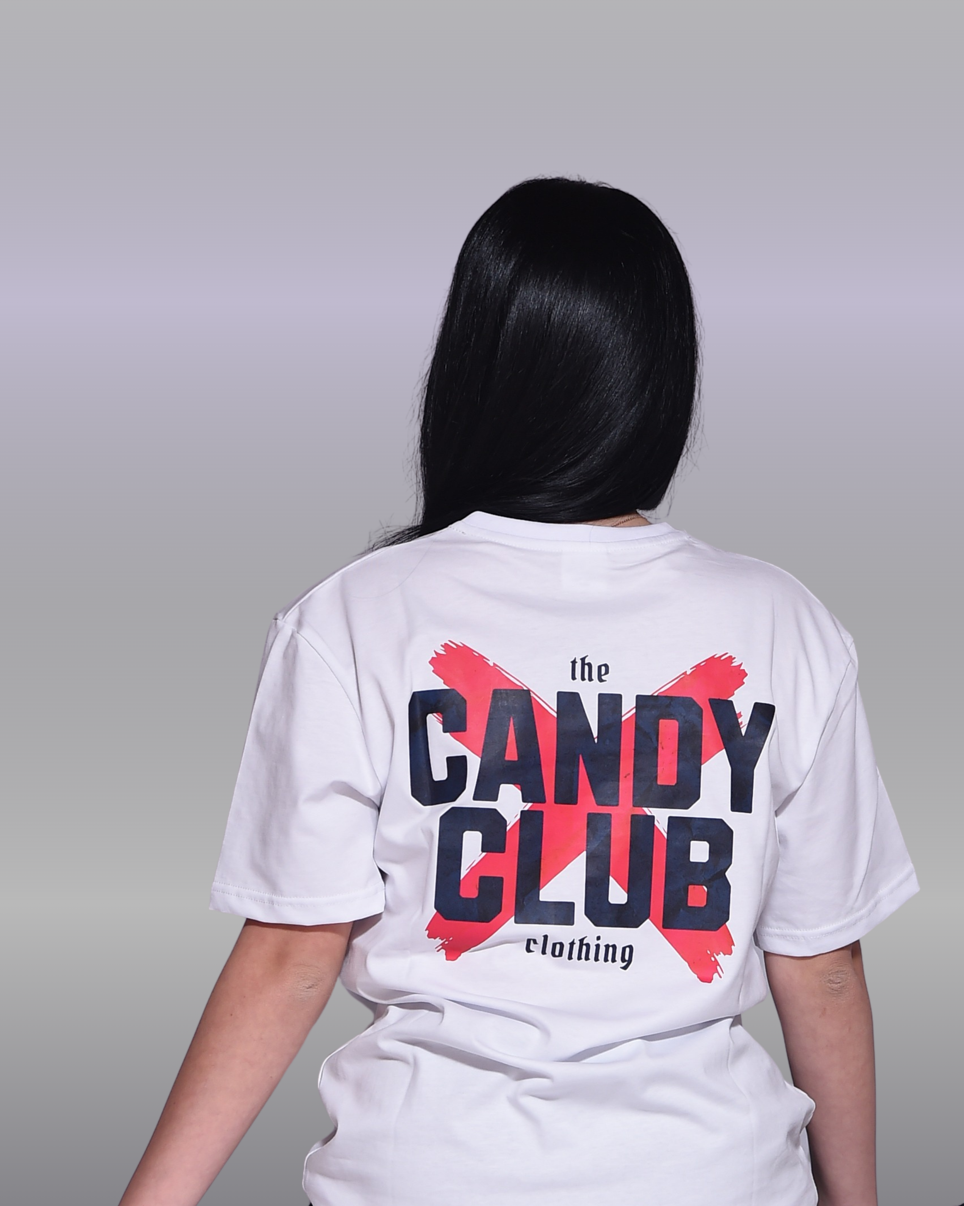 WHITE SHORT SLEEVE T-shirt